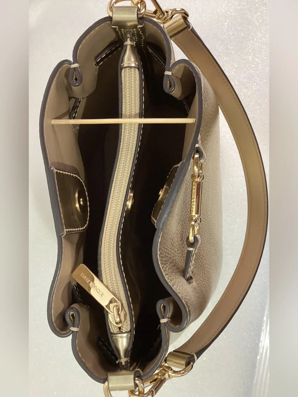 Michael Kors Carson Women Medium Convertible Bucket Bag Crossbody Color Gold